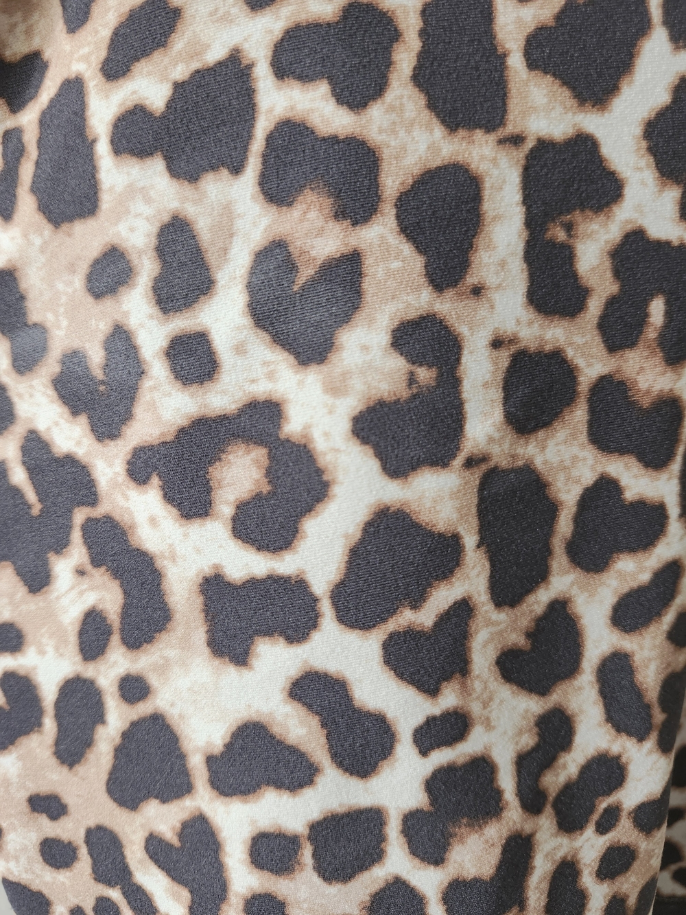 Leopard Print Sports Bra - Picture 8 of 9